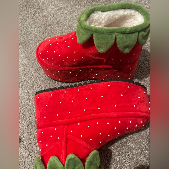 Dolls Kill Strawberry Shortcake Platforms - Picture 3 of 4